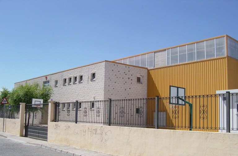 22.negro.pabellon polideportivo cubierto.2.jpg