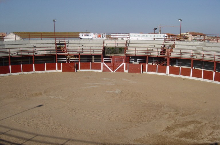 26.negro.plaza de toros.jpg
