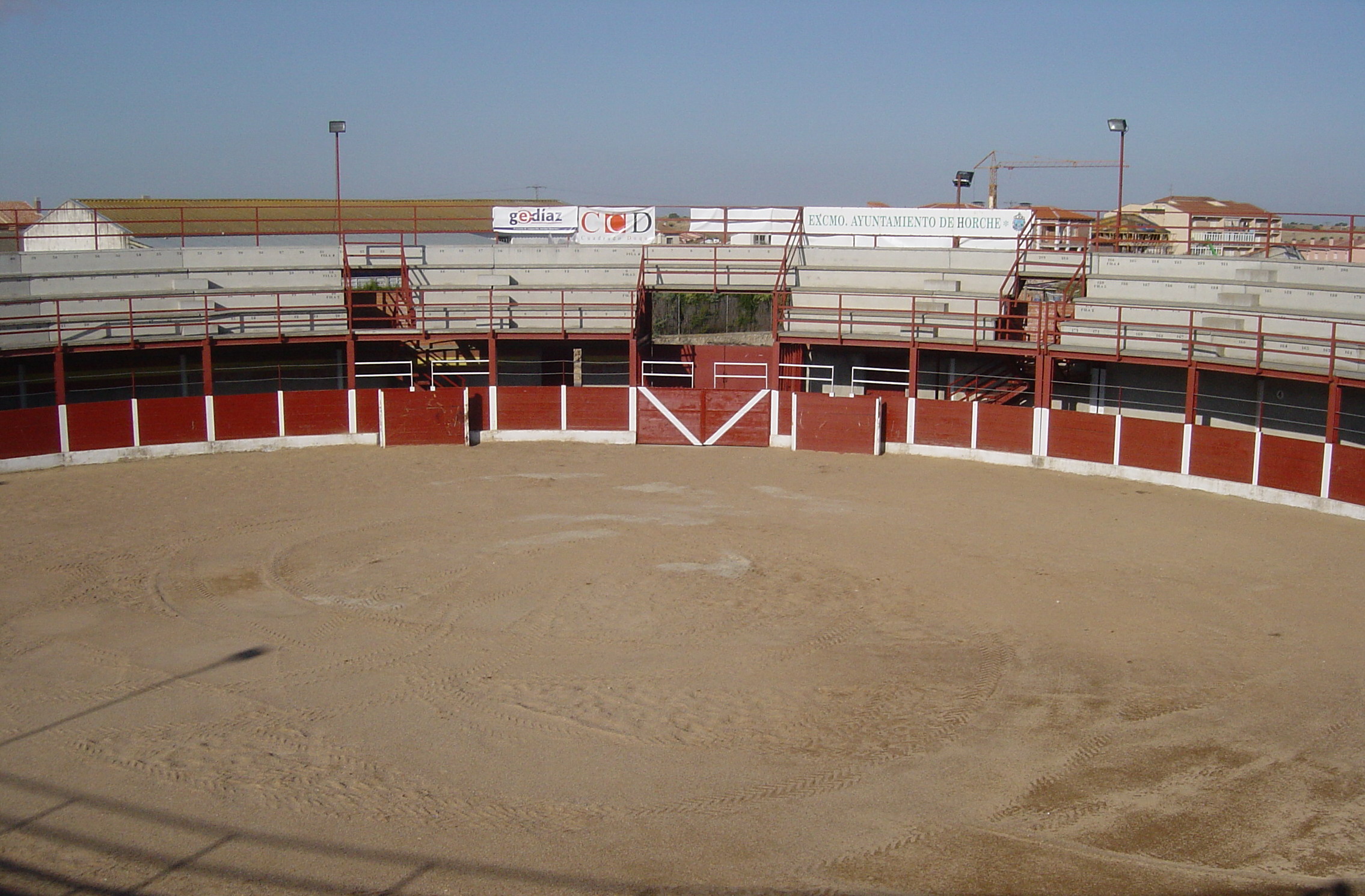 26.negro.plaza de toros.jpg