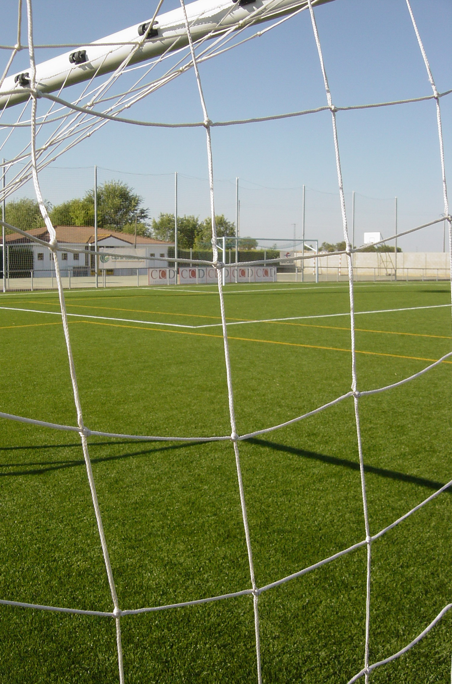 27.negro.polideportivo municipal san roque - campo de futbol.2.jpg